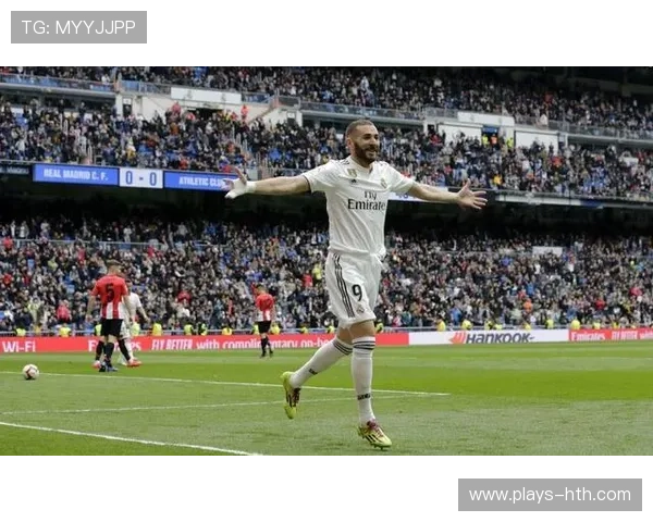 皇马外线传切连贯流畅，维尼修斯爆发力全开